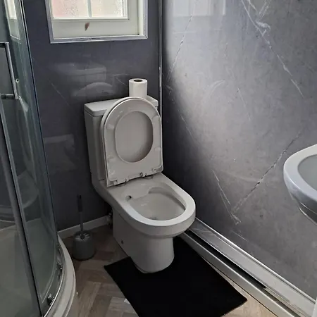 Southfield Konukevi 3*